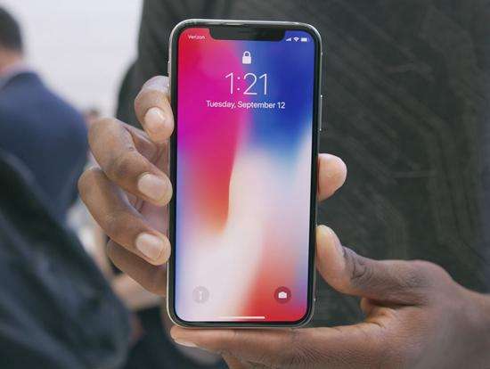 iPhone X 响应式UI界面应该如何设计？